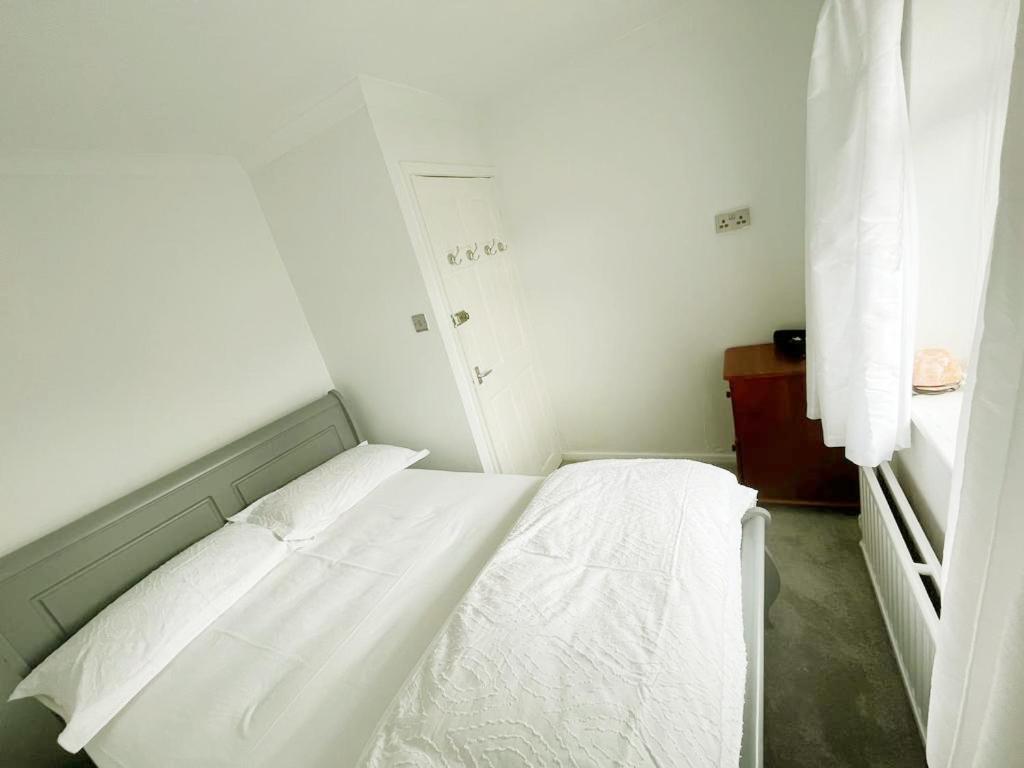Blessings Of Peace Home Away From Home Кардифф Экстерьер фото